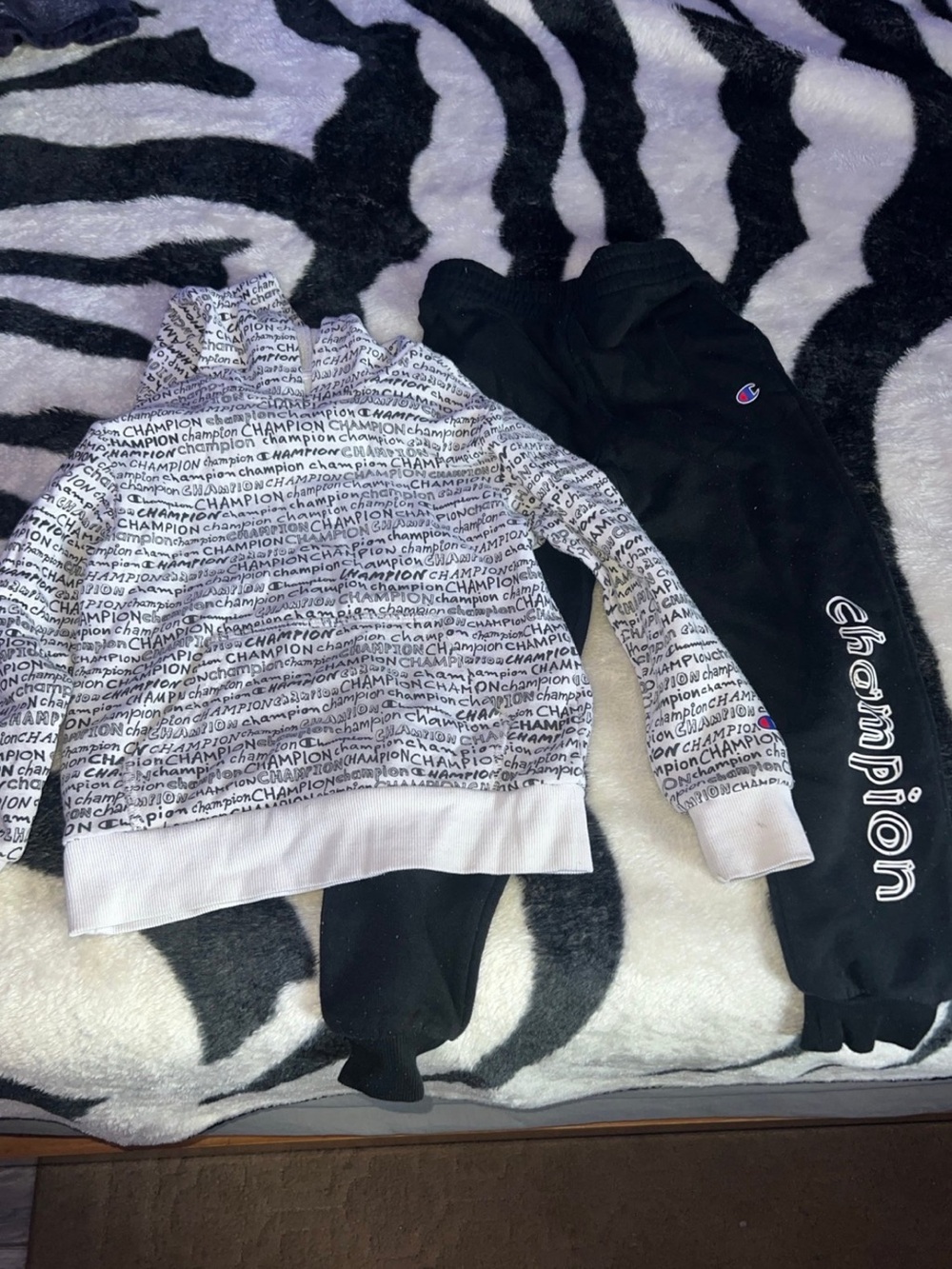 Champion Hoodie & Sweatpants Set - Black & White